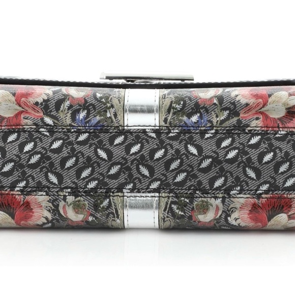 ✨💎LIMITED EDITION💎✨ LOUIS VUITTON FLORAL TWIST MM WITH DUSTBAG AND GIFT. - Picture 8 of 10